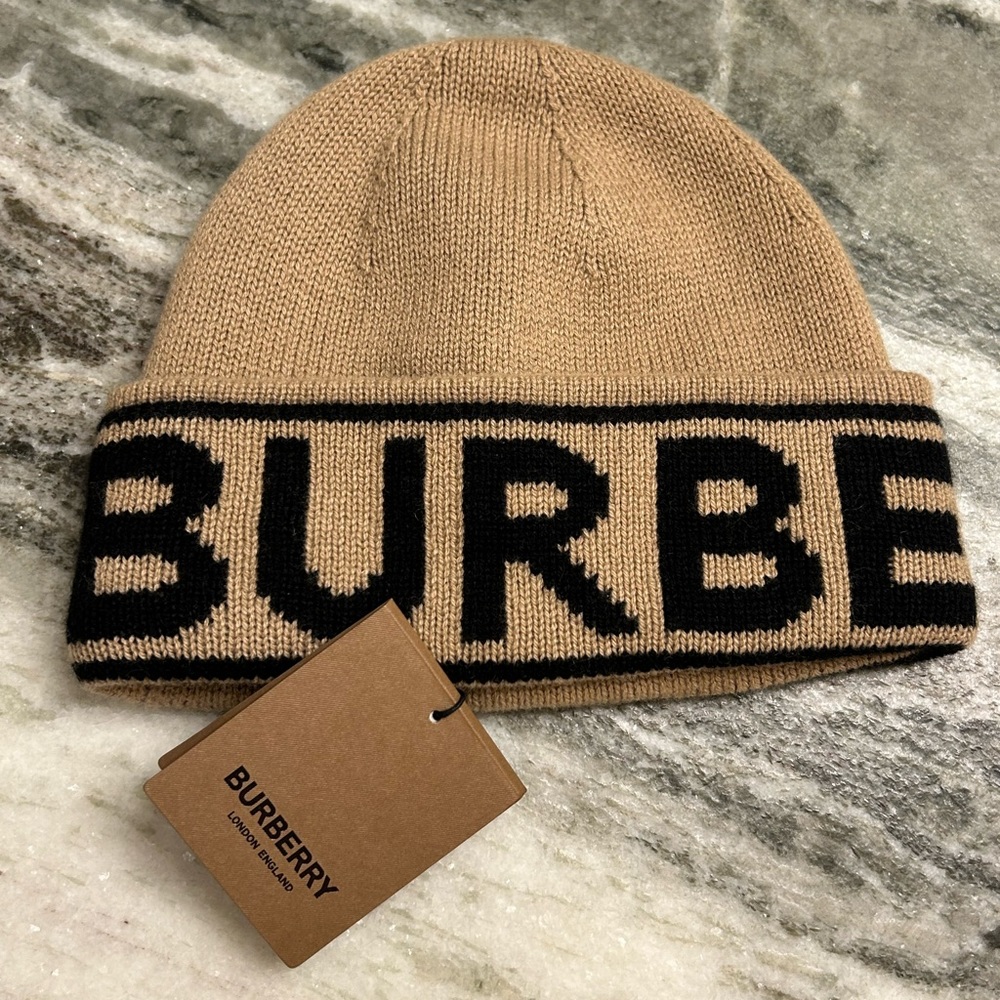 Burberry beanie
